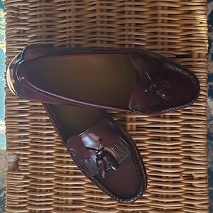 GH Bass Weejuns Madewell Loafers, dark cherry shiny brown leather. Women 9